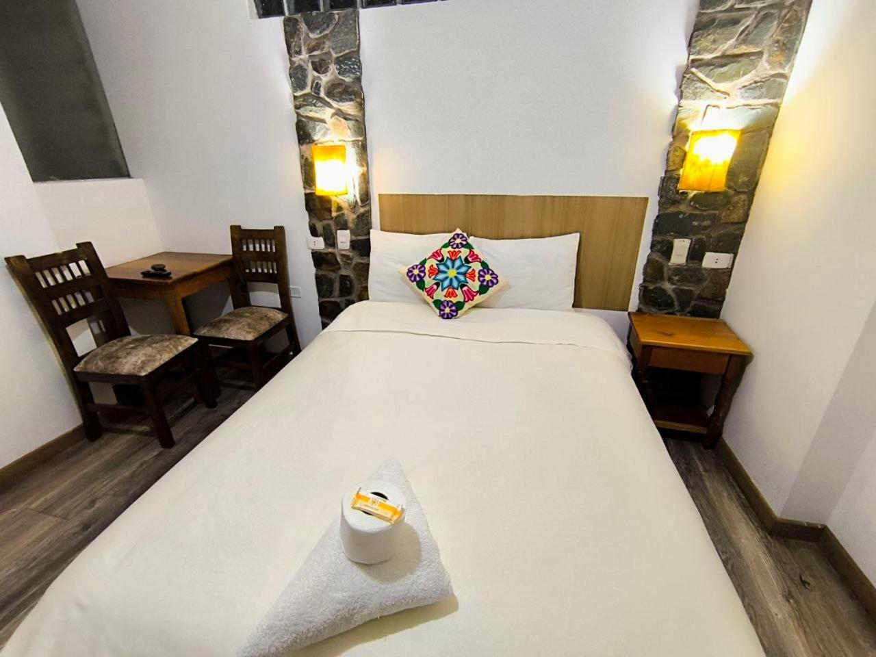 Hostal Balcon De Piedra Urubamba Exterior photo