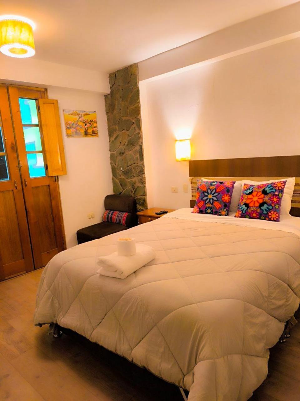 Hostal Balcon De Piedra Urubamba Exterior photo